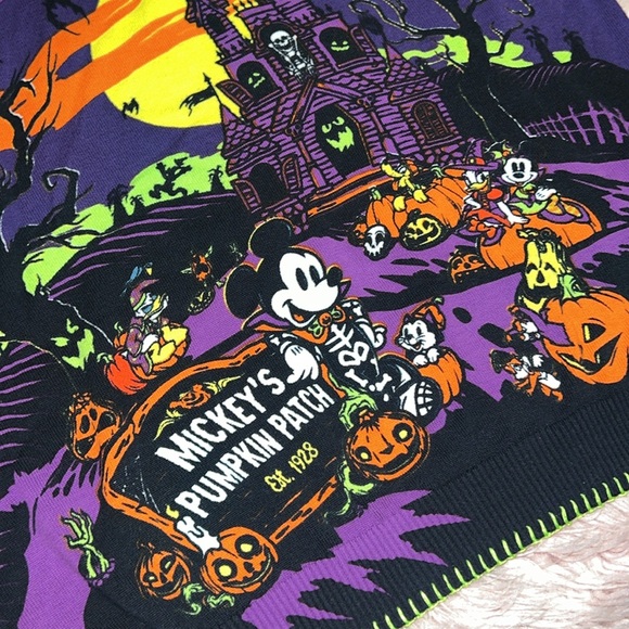 Disney Mickey’s pumpkin patch purple sweater size large - Picture 2 of 9